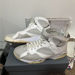 Sz: 11 Jordan 7s